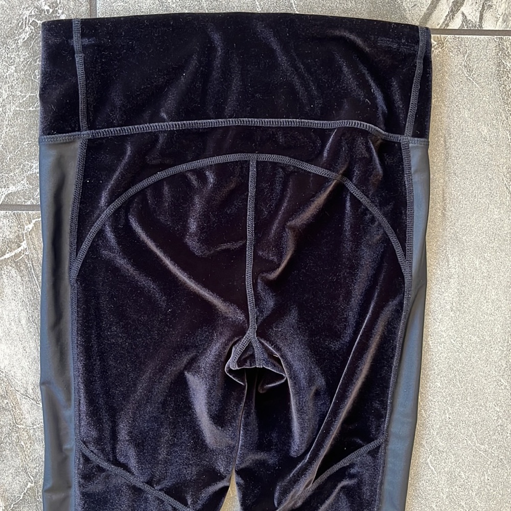 🖤 Sweaty Betty London Opulence velvet side strip faux leather black size small - Picture 6 of 10